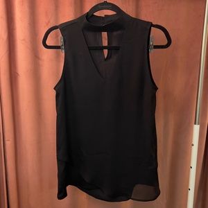 Black Lined Sleeveless Blouse